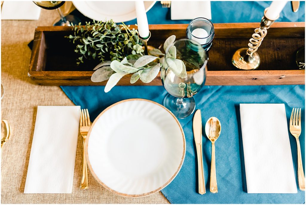 table settings gold blue green floral diy rustic chic