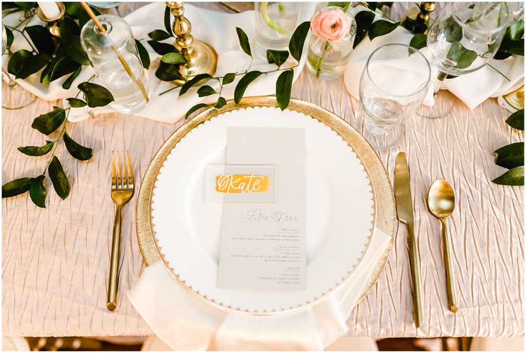 table setting details gold accents